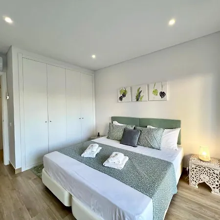 Da Rocha Twins 1 With Pool By Homing ポルティマン