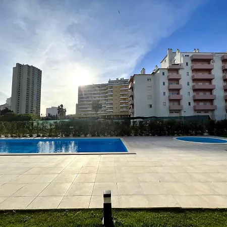 Da Rocha Twins 1 With Pool By Homing Lägenhet *